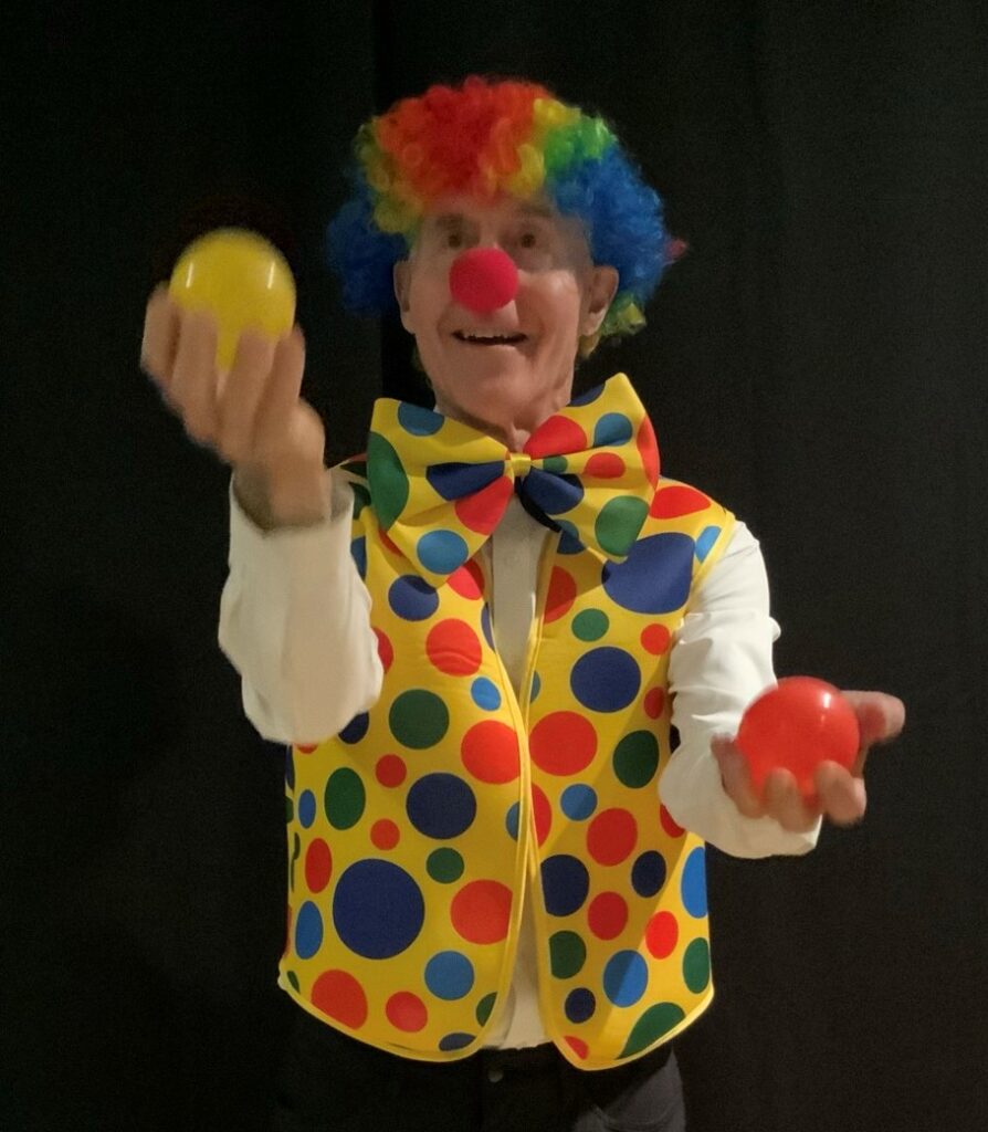 Clown juggling